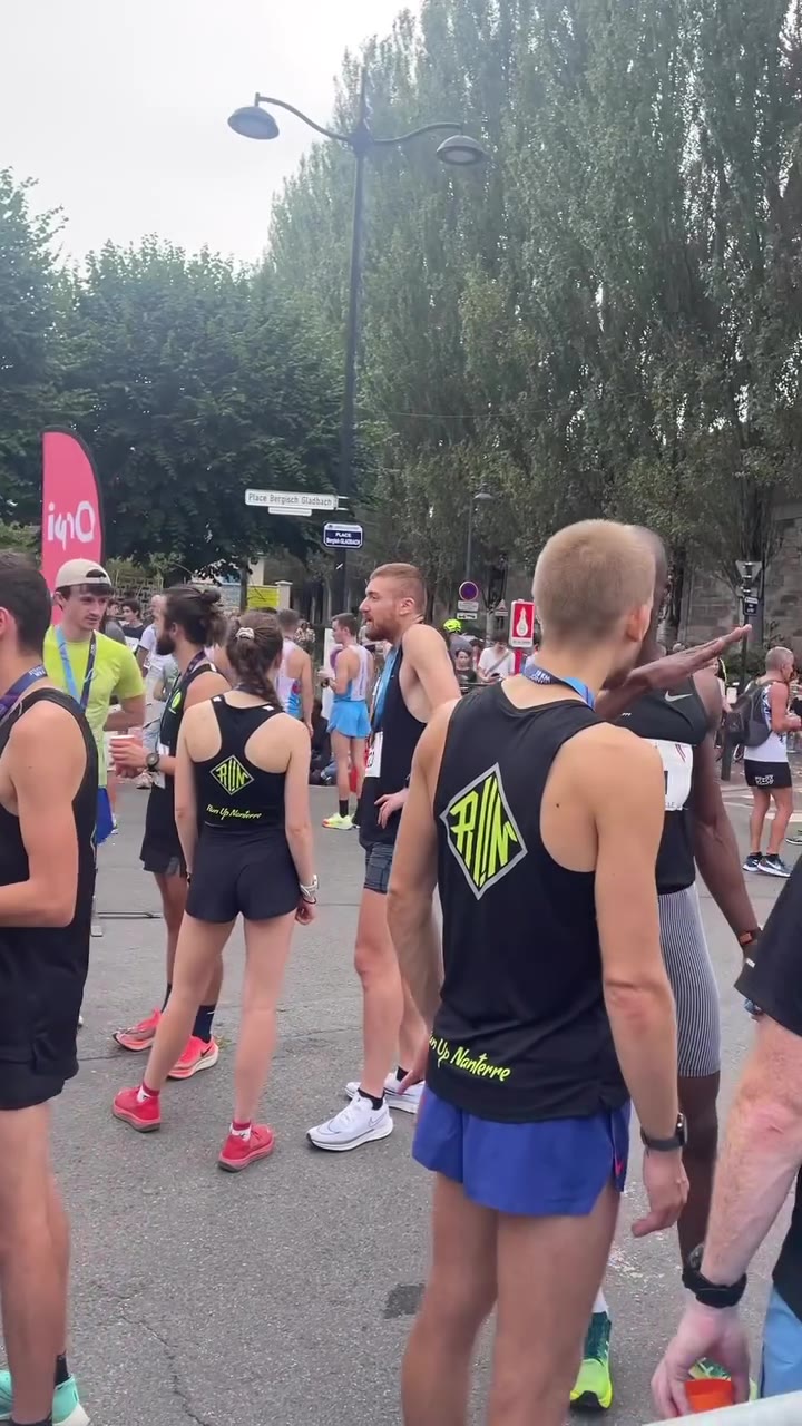 Athlètes du club avant une course sur route